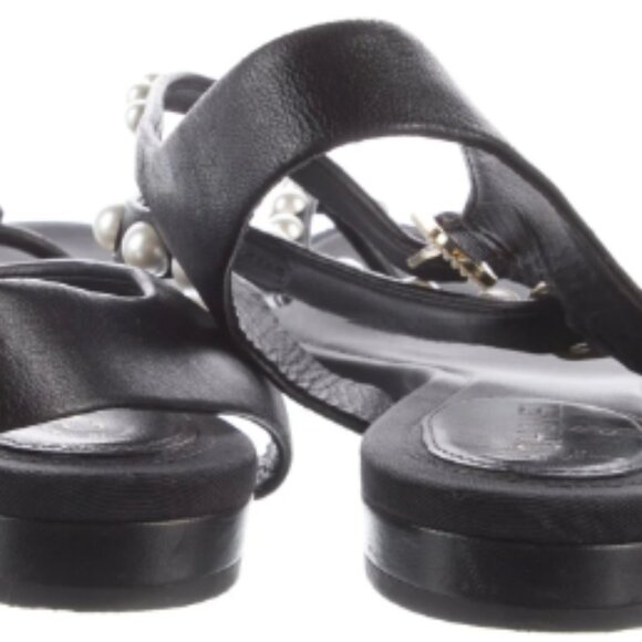 CHANEL Interlocking CC Logo TStrap Sandals - Picture 11 of 12